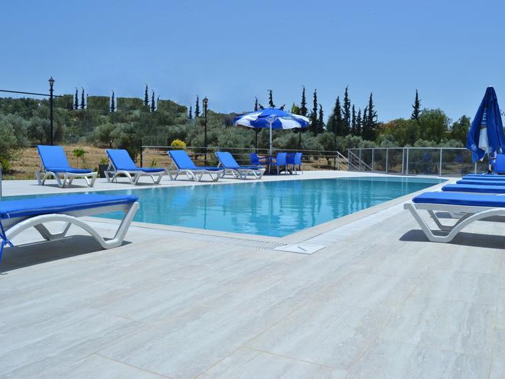 Ramada Hotel & Suites Kusadasi 2