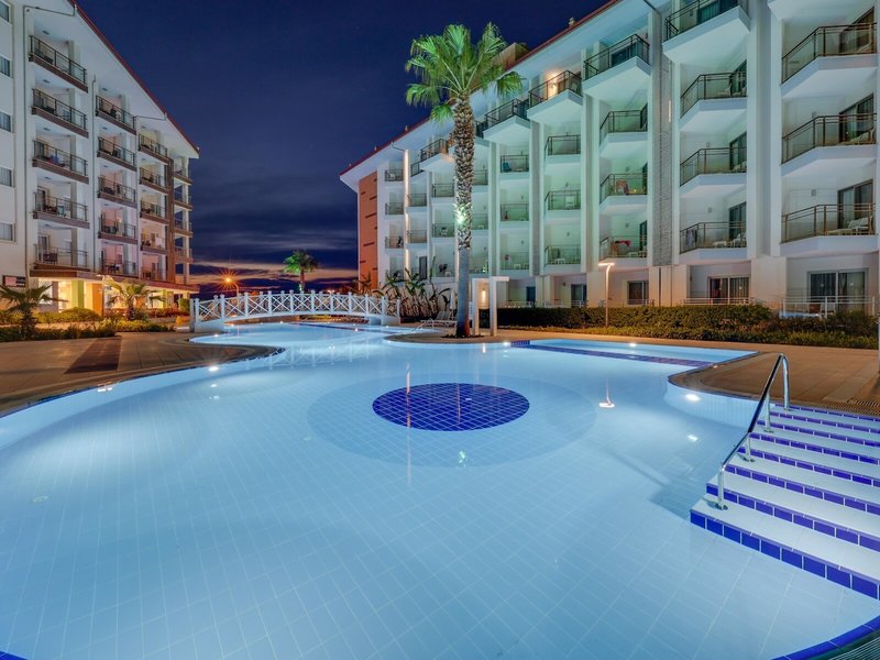 Ramada Hotel & Suites Kusadasi 15