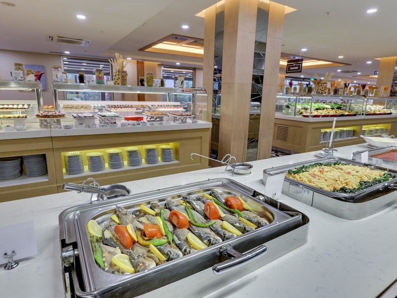 Ramada Hotel & Suites Kusadasi 28