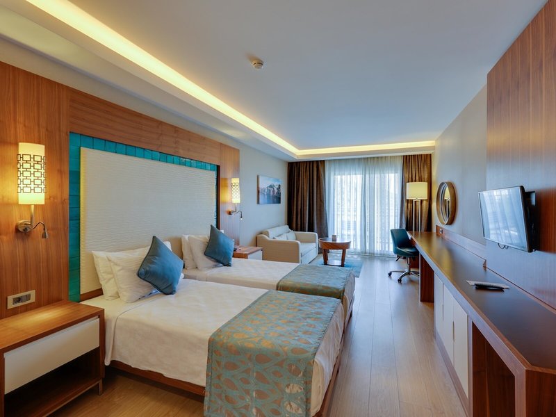 Ramada Hotel & Suites Kusadasi 49