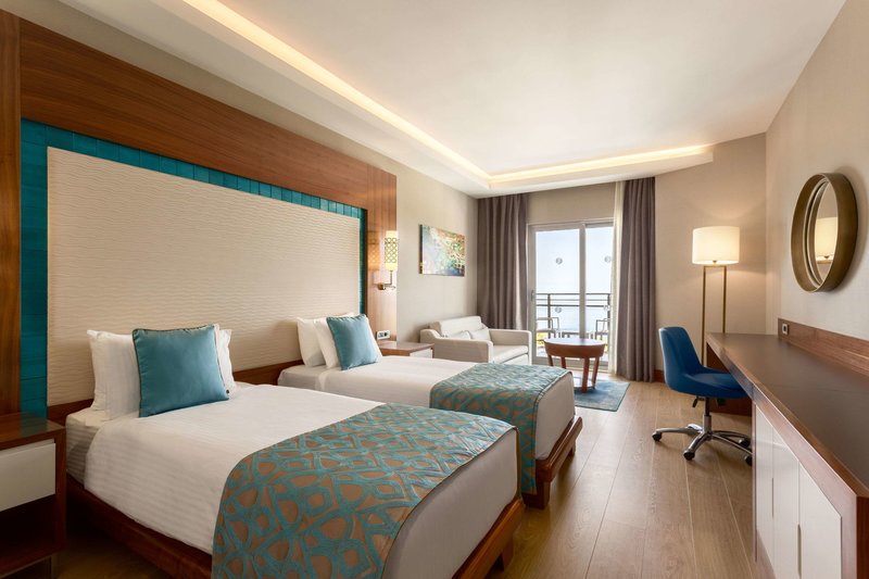 Ramada Hotel & Suites by Wyndham Kusadasi 3