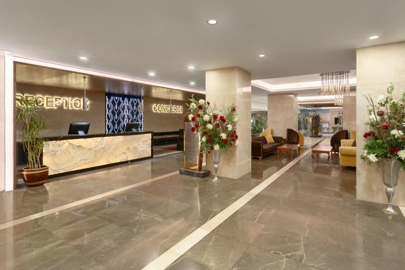 Ramada Hotel & Suites by Wyndham Kusadasi 16