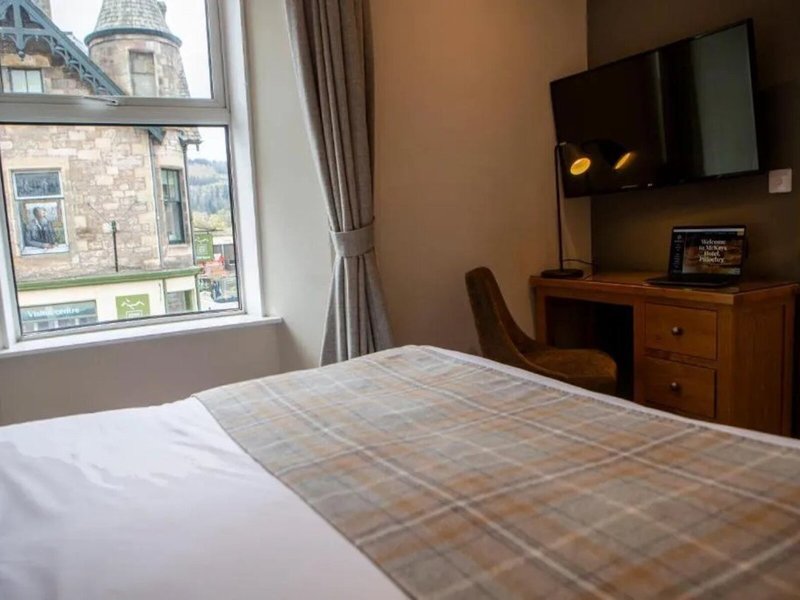 McKays Hotel, Bar & Restaurant 2 - Room Example