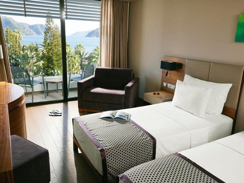 TUI BLUE Grand Azur 37