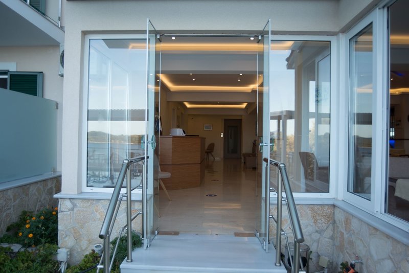 Oasis Hotel 4