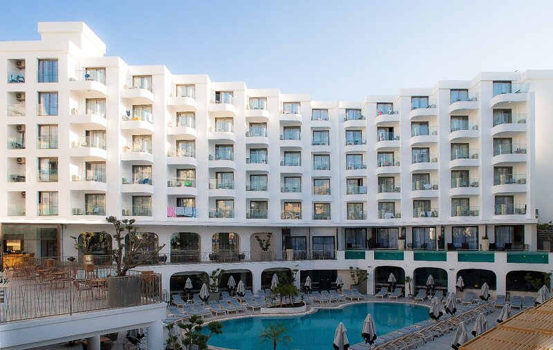 Lalila Blue Suites 3