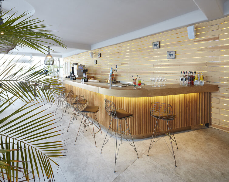 Lalila Blue Suites 11