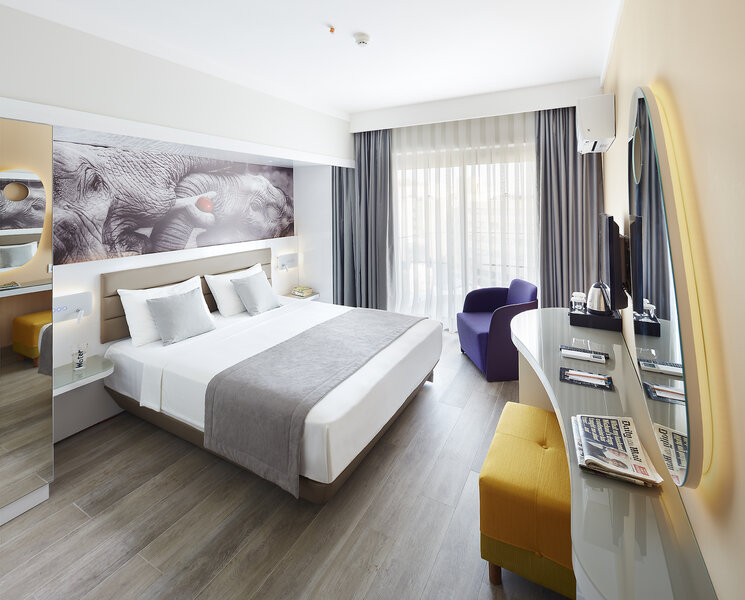 Lalila Blue Suites 14