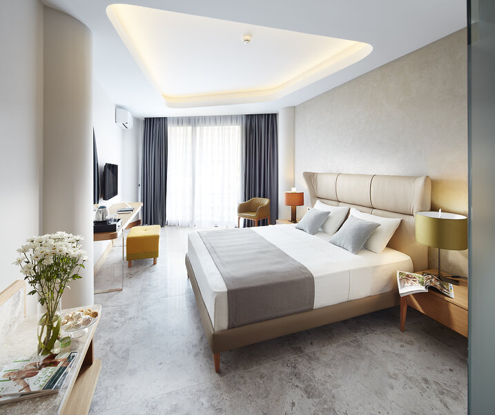 Lalila Blue Suites 16