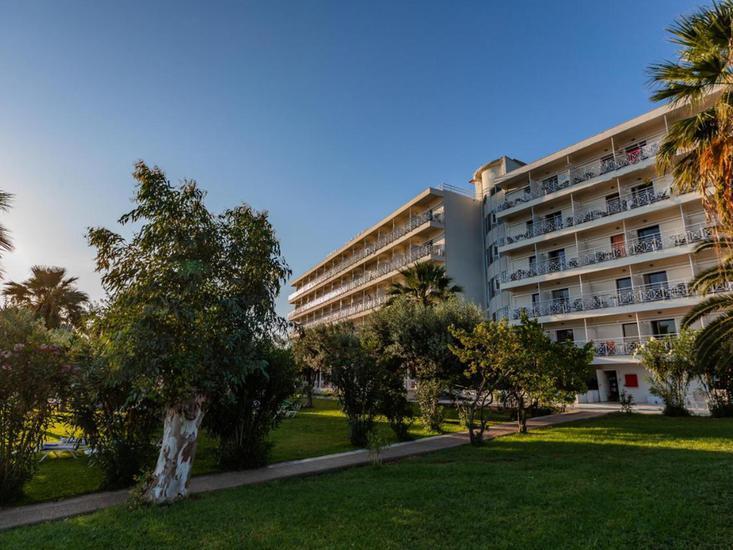 Calamos Beach Family Club Hotel 5