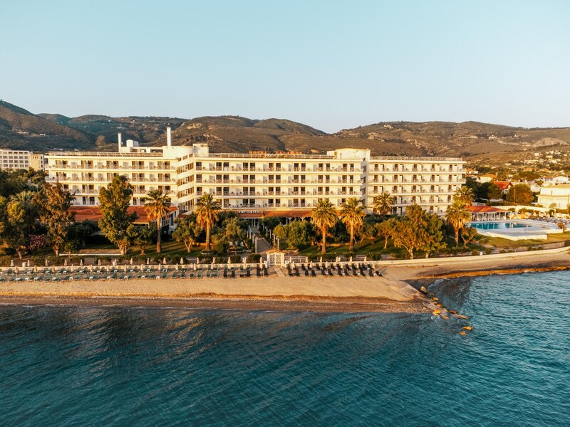 Calamos Beach Family Club Hotel 16