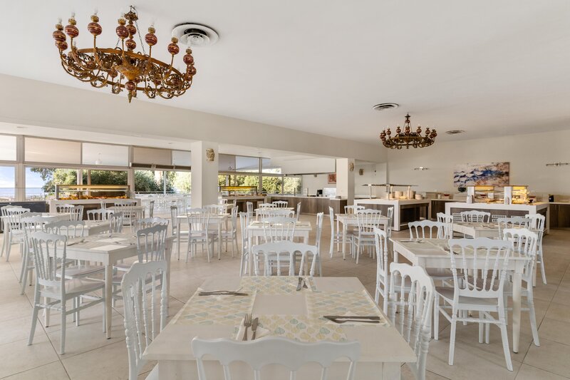 Calamos Beach Family Club Hotel 32