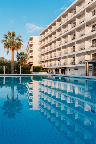 Calamos Beach Family Club Hotel 44