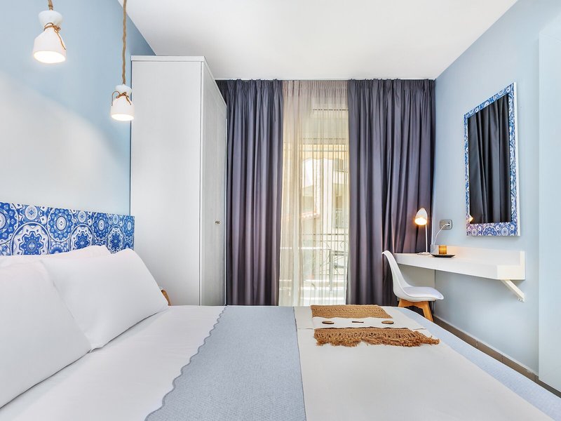 Core Hotels 38