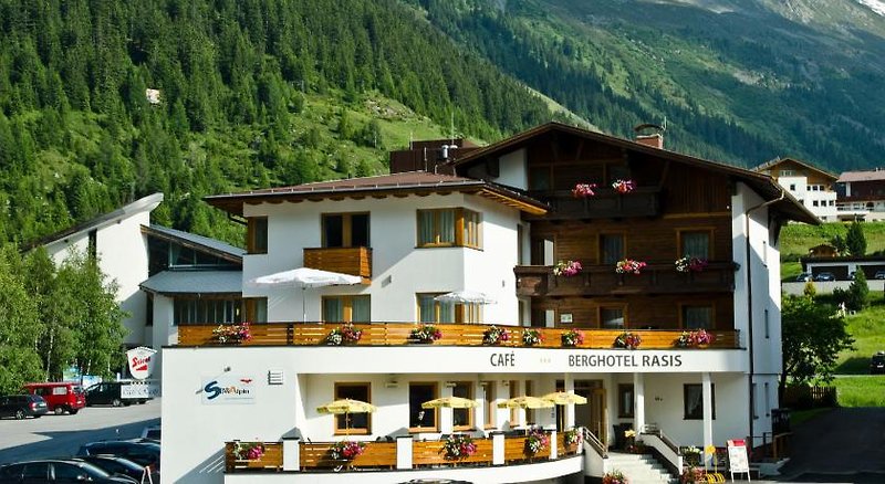 Berghotel Rasis 2