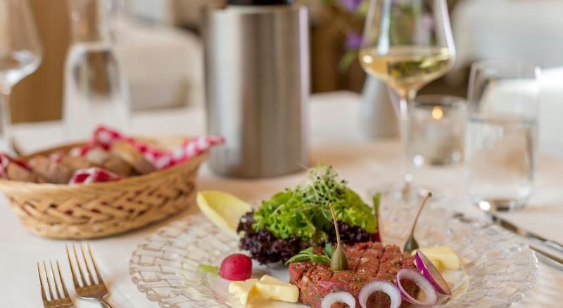 Sport- und Wellnesshotel Eienwäldli 4