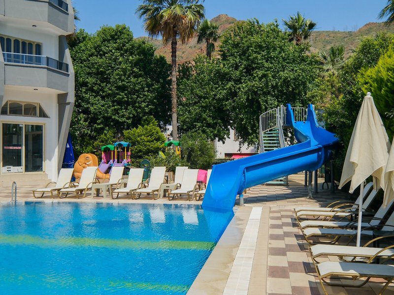 Selen Icmeler 8