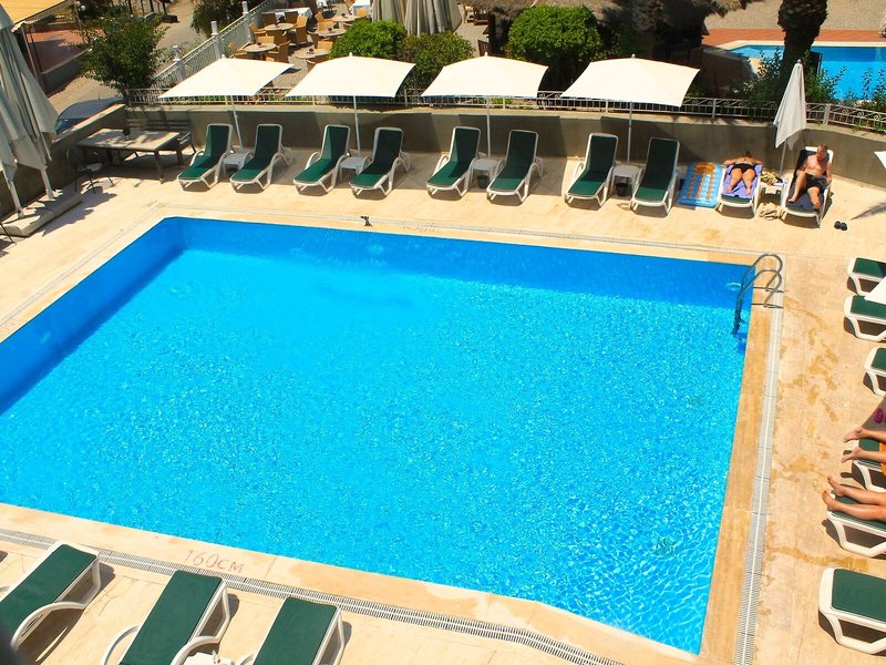 Yunus Hotel 8