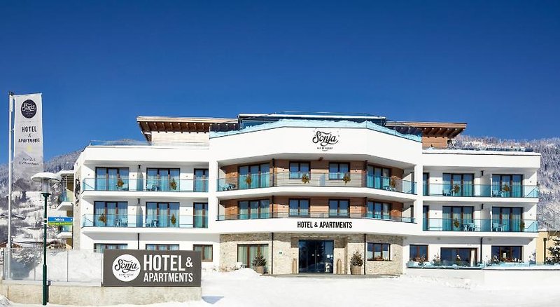 Sonja Alpine Resort 3
