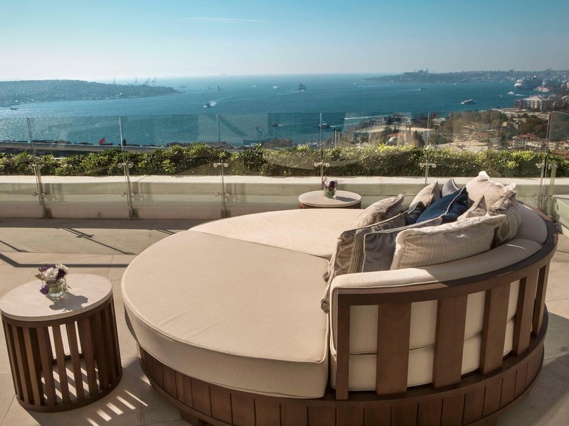 Conrad Istanbul Bosphorus 12