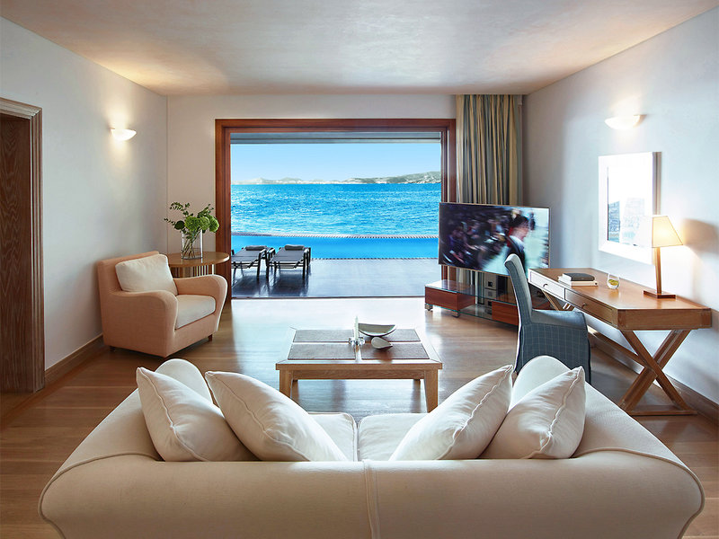 Grand Resort Lagonissi 13