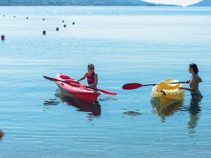 Grand Resort Lagonissi 36
