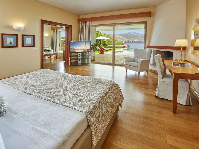 Grand Resort Lagonissi 48