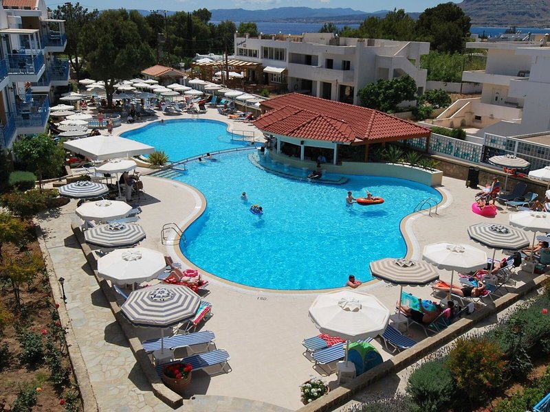 Pefki Islands Resort 3