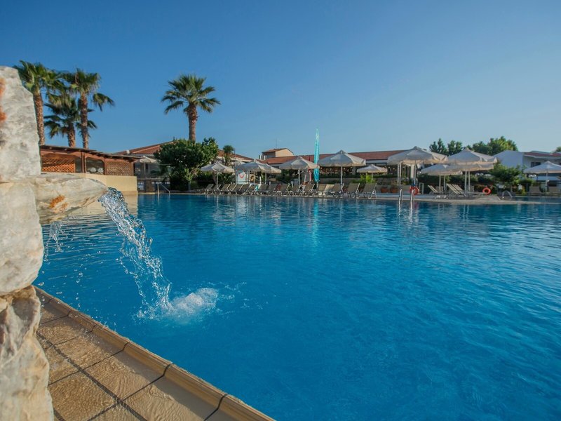 Golden Coast Hotel & Bungalows 16