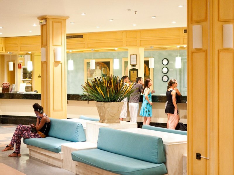 Golden Coast Hotel & Bungalows 23