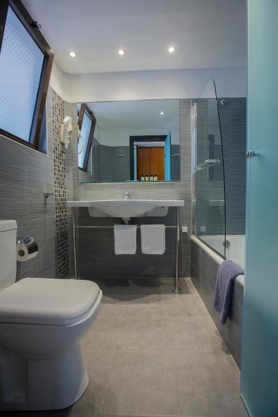 Golden Coast Hotel & Bungalows 46