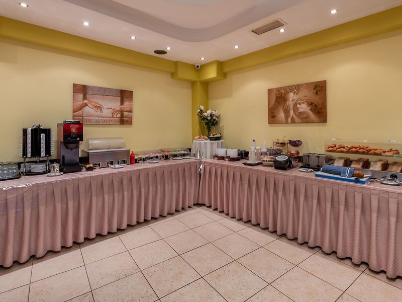 Congo Hotel 14
