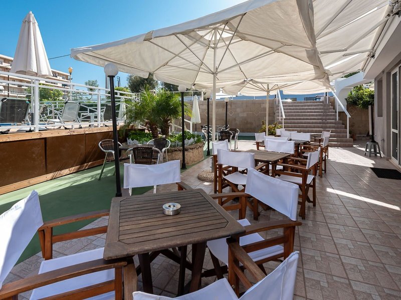 Congo Hotel 18