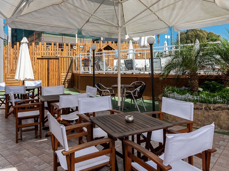 Congo Hotel 22