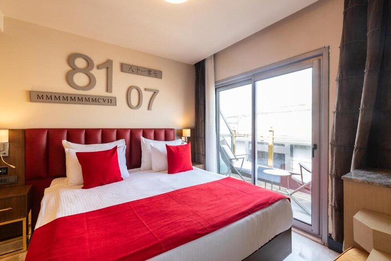 Ramada by Wyndham Istanbul Pera 8