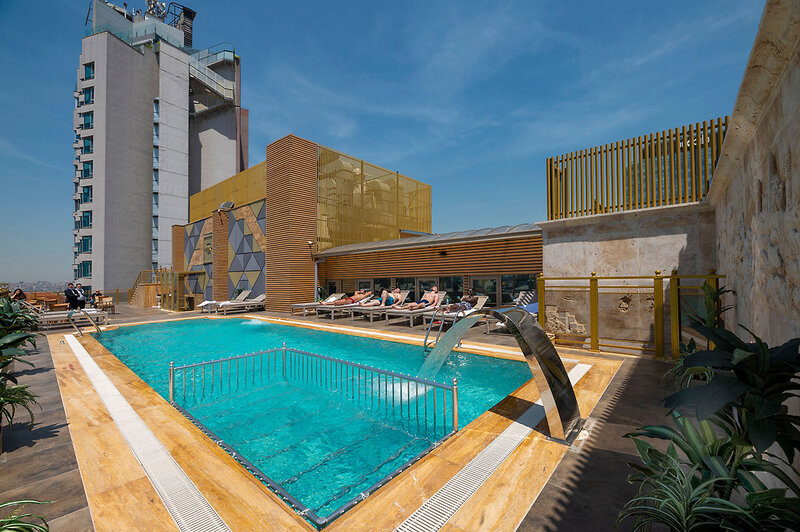 Ramada by Wyndham Istanbul Pera 4