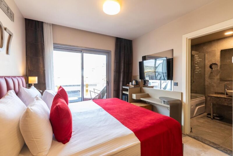 Ramada by Wyndham Istanbul Pera 9