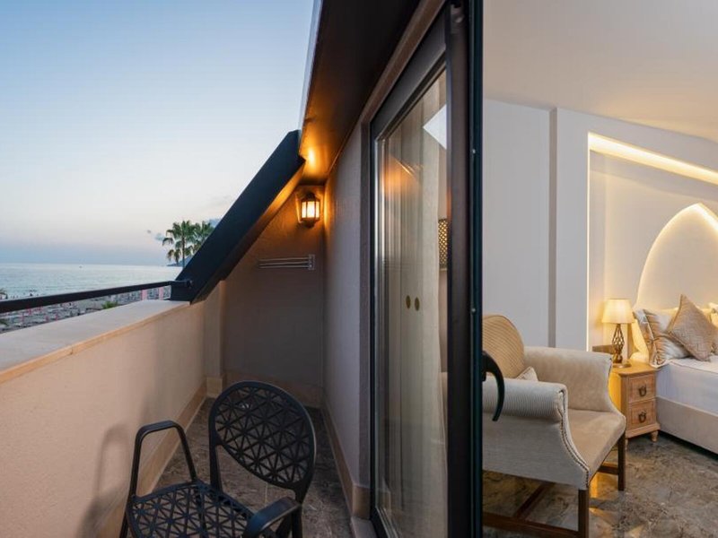 Alaaddin Beach Hotel