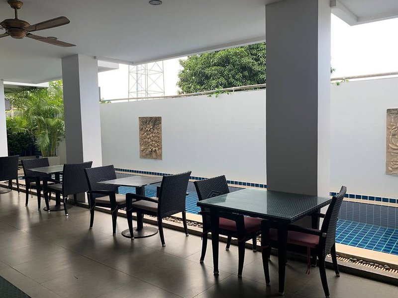 One World One Home Naiharn Hotel 6