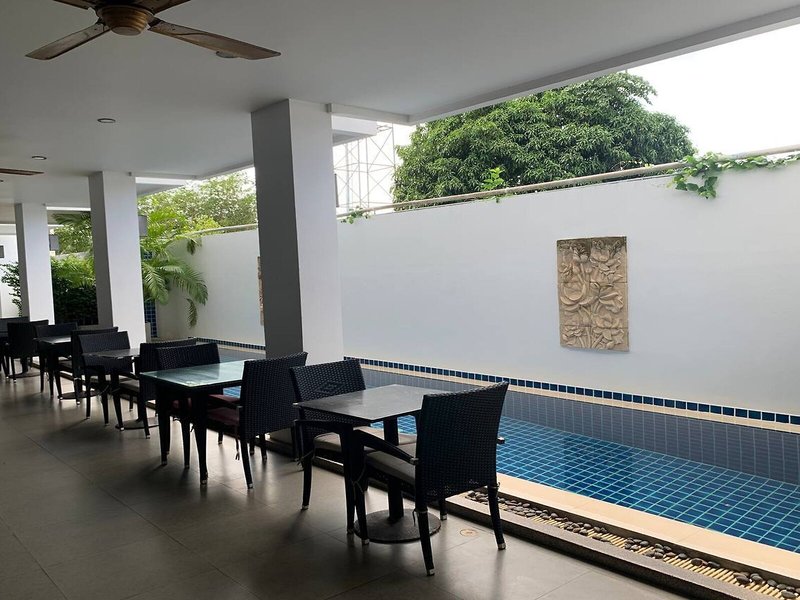 One World One Home Naiharn Hotel 9