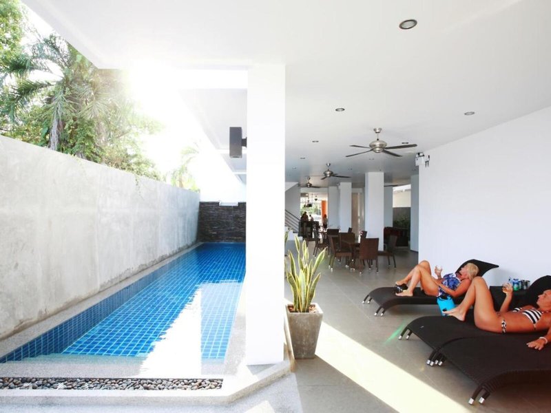 One World One Home Naiharn Hotel 10