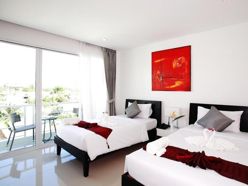 One World One Home Naiharn Hotel 12