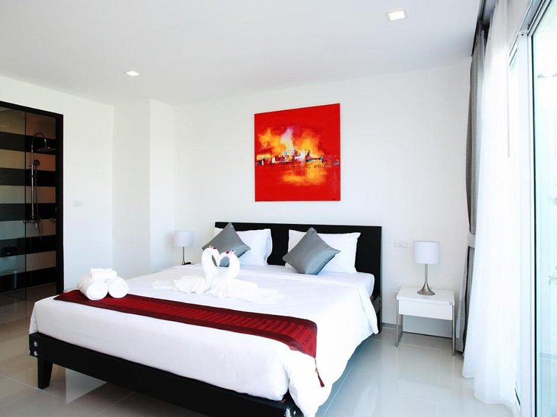 One World One Home Naiharn Hotel 31