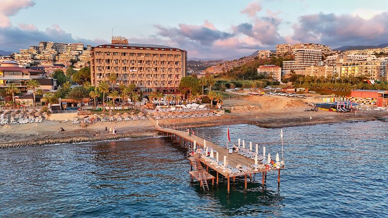 Anitas Beach Hotel 2