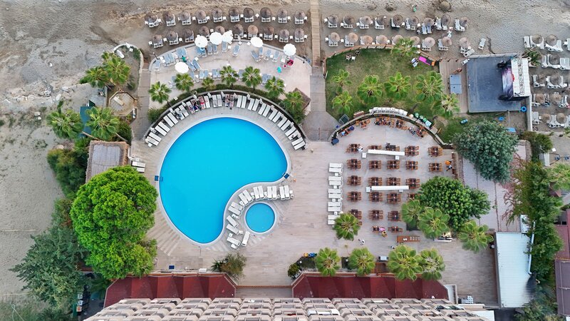 Anitas Beach Hotel 3