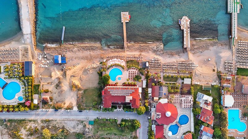 Anitas Beach Hotel 10