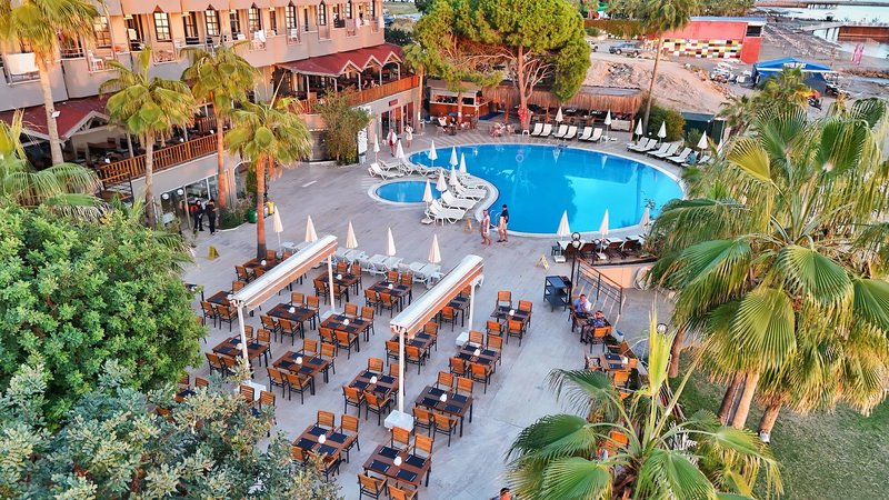 Anitas Beach Hotel 4