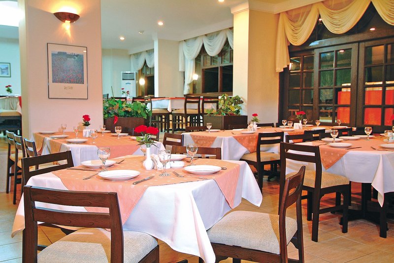 Anitas Beach Hotel 9