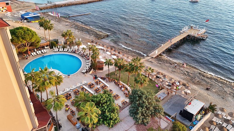 Anitas Beach Hotel 13