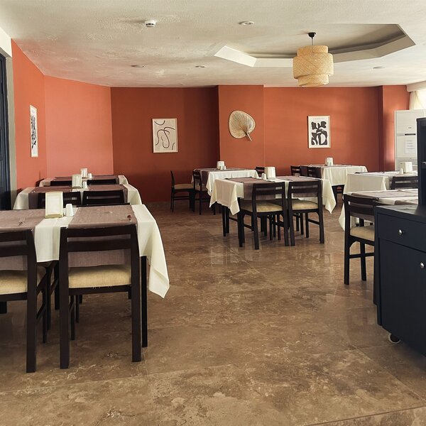 Anitas Beach Hotel 6